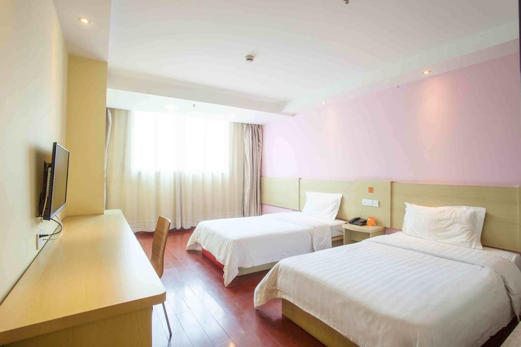 7Days Inn Beijing Railway Station Guangqu Gate Metro Station Pequim Quarto foto